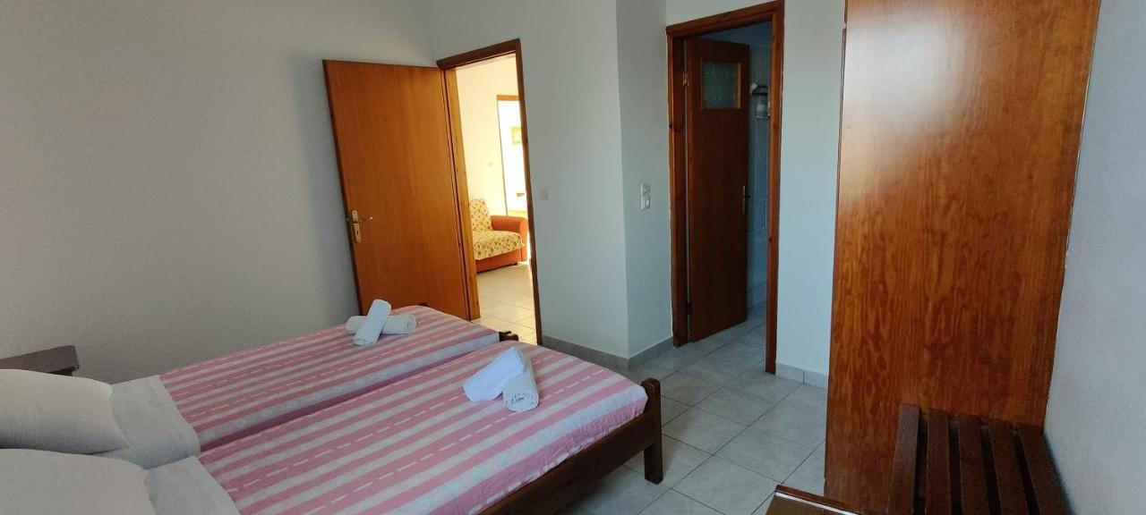 Maistreli Hotel Apartments Stoúpa Dış mekan fotoğraf