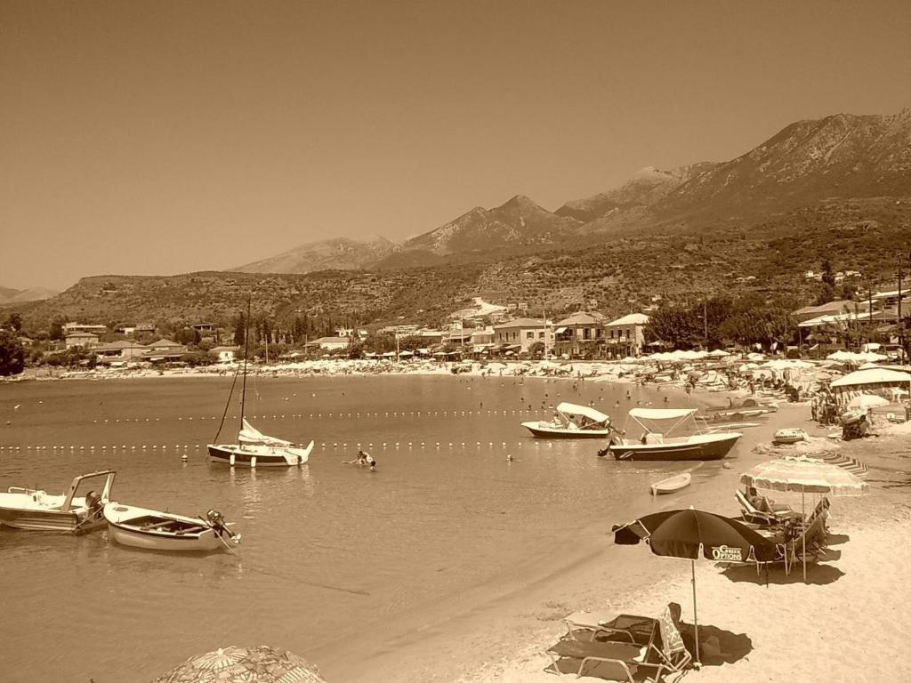 Maistreli Hotel Apartments Stoúpa Dış mekan fotoğraf