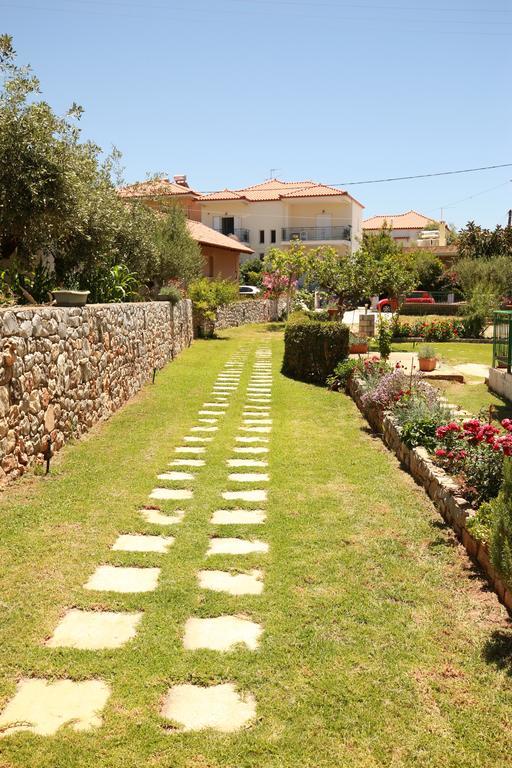 Maistreli Hotel Apartments Stoúpa Dış mekan fotoğraf